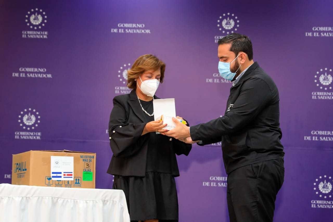 Embajadora de Costa Rica: Habíamos requerido el medicamento en calidad de préstamo, pero el Presidente Bukele decidió donarlo embajadora-de-costa-rica-habiamos-requerido-el-medicamento-en-calidad-de-prestamo-pero-el-presidente-bukele-decidio-donarlo